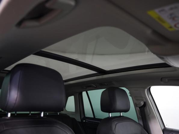 Volkswagen Tiguan II с пробегом 2019 года, цена 2 159 000 рублей, 184352 км, внедорожник, Автокод Объявления