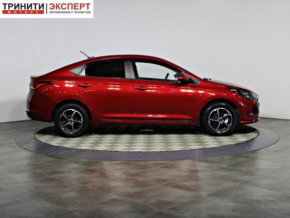 Hyundai Solaris II Рестайлинг с пробегом 2021 года, цена 1 697 000 рублей, 56042 км, седан, Автокод Объявления