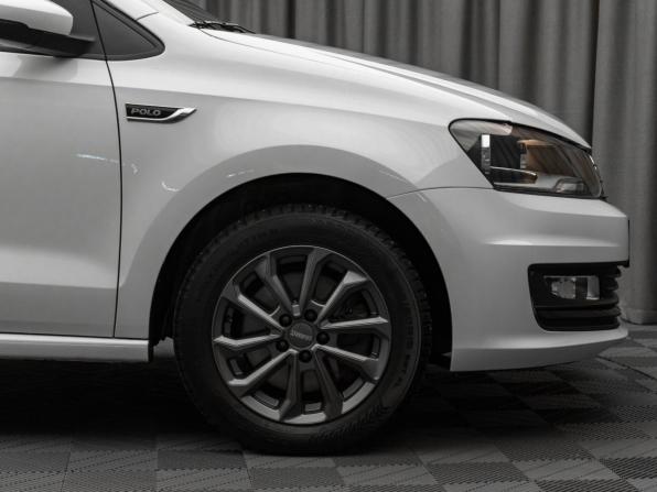Volkswagen Polo V Рестайлинг с пробегом 2016 года, цена 1 530 000 рублей, 32524 км, седан, Автокод Объявления