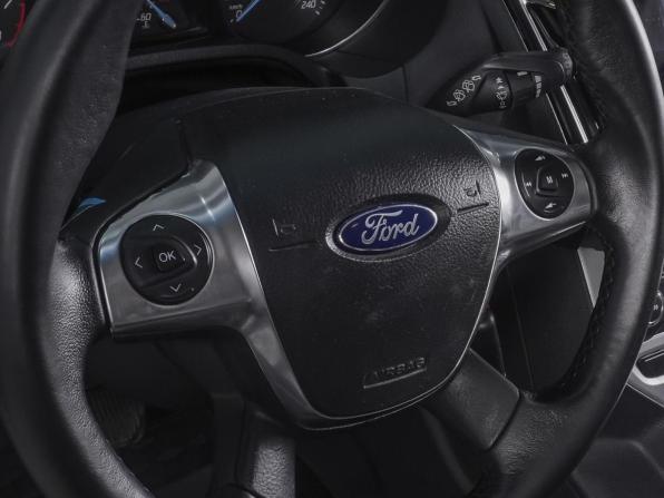 Ford Focus III с пробегом 2013 года, цена 850 000 рублей, 231953 км, хэтчбек, Автокод Объявления