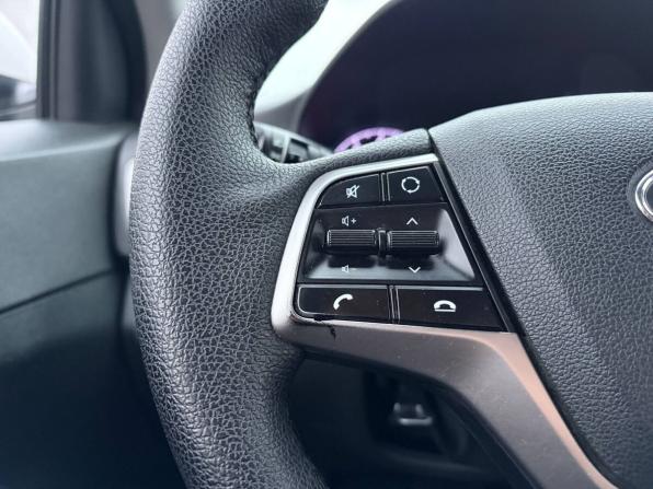 Hyundai Solaris II Рестайлинг с пробегом 2021 года, цена 970 000 рублей, 272000 км, седан, Автокод Объявления