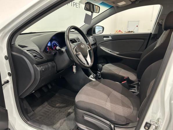 Hyundai Solaris I с пробегом 2012 года, цена 639 000 рублей, 153953 км, седан, Автокод Объявления