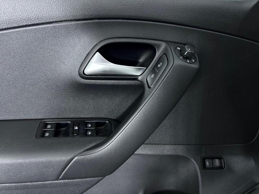 Volkswagen Polo V Рестайлинг Ростов-на-Дону  - изображение 16