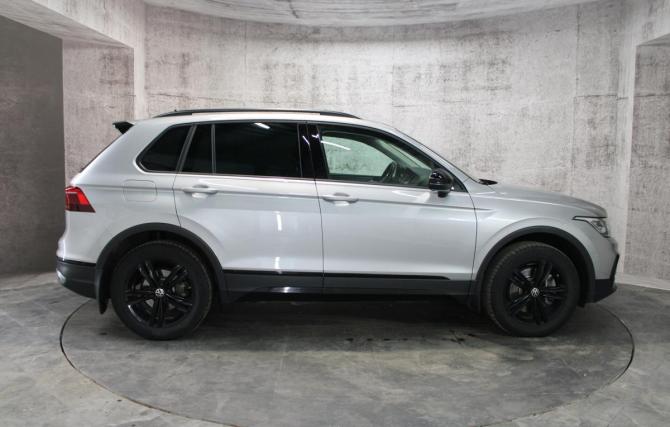 Volkswagen Tiguan II Рестайлинг с пробегом 2021 года, цена 3 420 000 рублей, 90488 км, внедорожник, Автокод Объявления