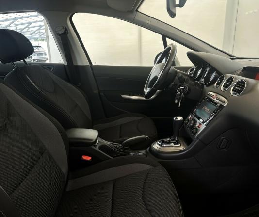 Peugeot 408 I с пробегом 2015 года, цена 790 000 рублей, 89105 км, седан, Автокод Объявления