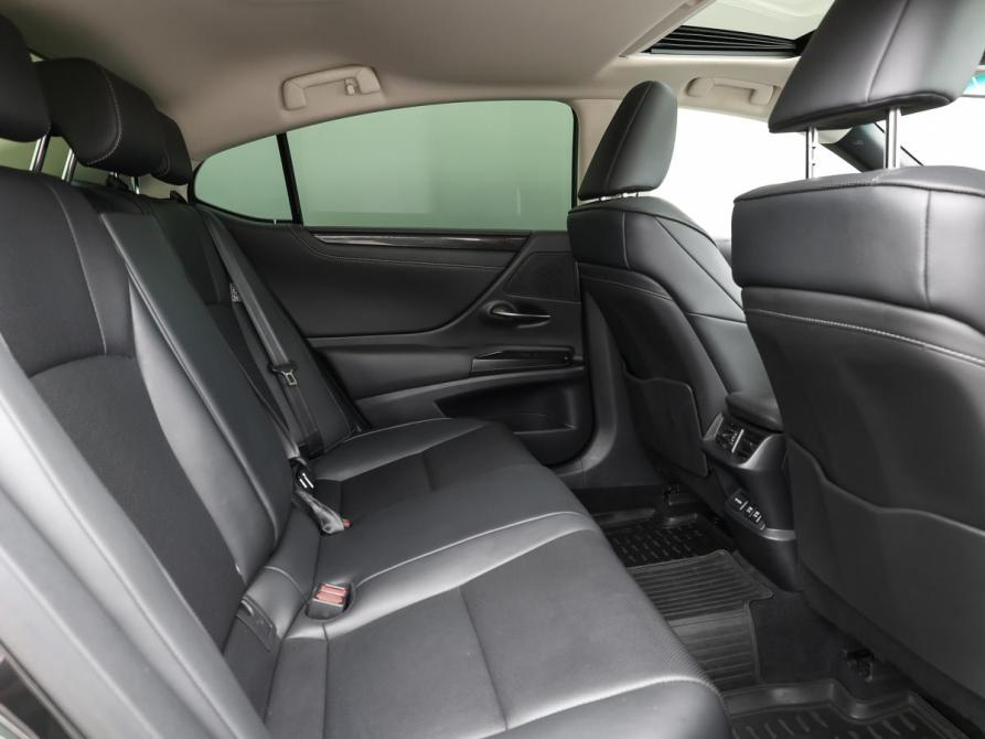 Lexus ES VII Москва  - изображение 12
