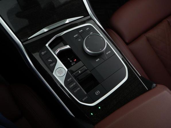 BMW 3 серии VII (G2x) Рестайлинг с пробегом 2023 года, цена 6 148 046 рублей, 4745 км, седан, Автокод Объявления