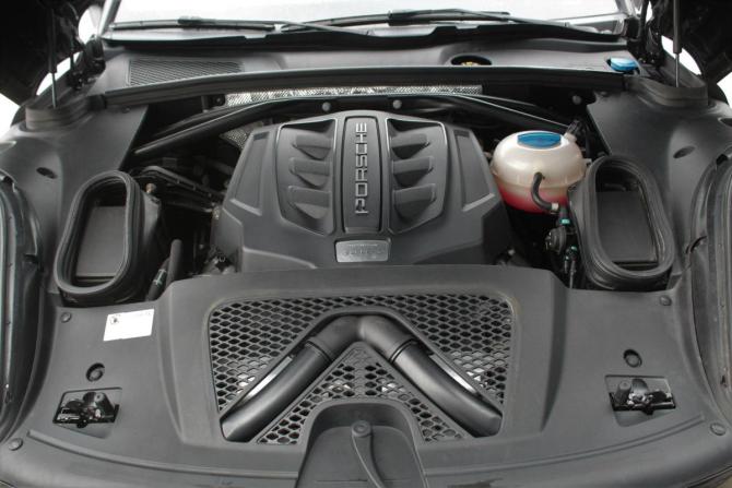 Porsche Macan I с пробегом 2015 года, цена 3 050 000 рублей, 104298 км, внедорожник, Автокод Объявления