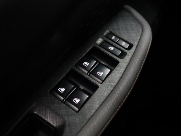 Changan UNI-V I с пробегом 2023 года, цена 2 279 000 рублей, 48000 км, лифтбек, Автокод Объявления