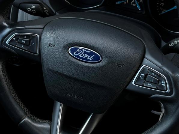 Ford Focus III Рестайлинг с пробегом 2018 года, цена 949 600 рублей, 176962 км, хэтчбек, Автокод Объявления
