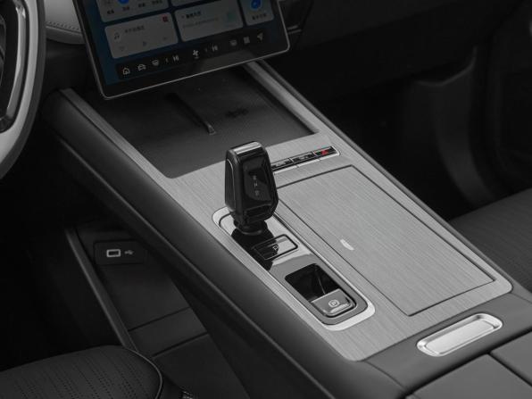 Geely Atlas II с пробегом 2025 года, цена 3 150 000 рублей, 21 км, внедорожник, Автокод Объявления