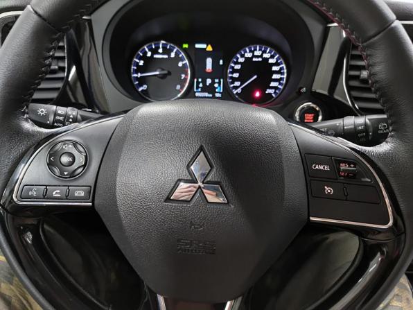 Mitsubishi Outlander III Рестайлинг 3 с пробегом 2019 года, цена 2 150 000 рублей, 92301 км, внедорожник, Автокод Объявления