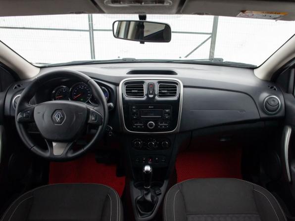 Renault Logan II с пробегом 2018 года, цена 740 000 рублей, 174775 км, седан, Автокод Объявления