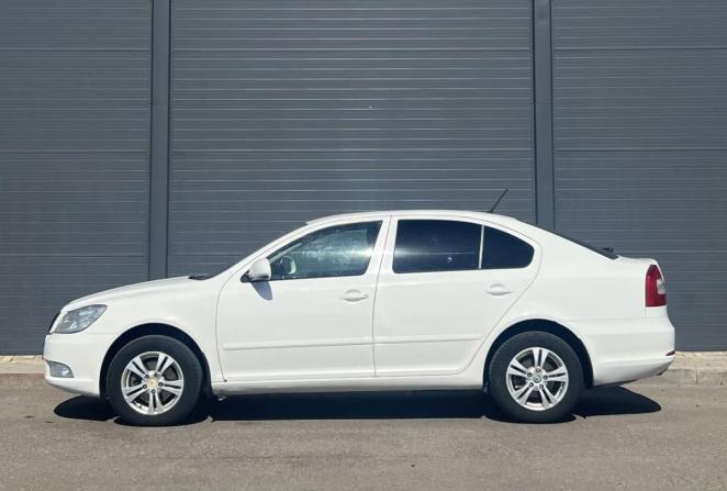 Skoda Octavia II (A5) Рестайлинг с пробегом 2012 года, цена 890 000 рублей, 188743 км, лифтбек, Автокод Объявления