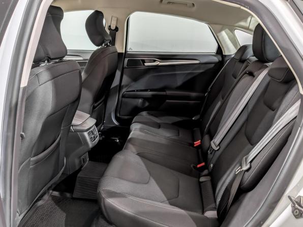 Ford Mondeo V с пробегом 2018 года, цена 1 480 000 рублей, 196541 км, седан, Автокод Объявления