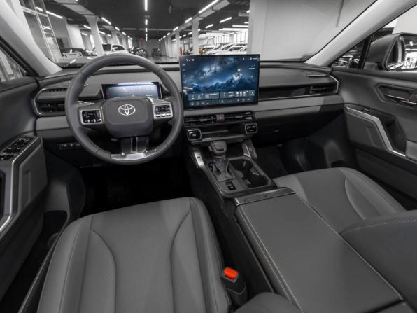 Toyota RAV4 VI (XA60) с пробегом 2026 года, цена 4 150 000 рублей, 30 км, внедорожник, Автокод Объявления
