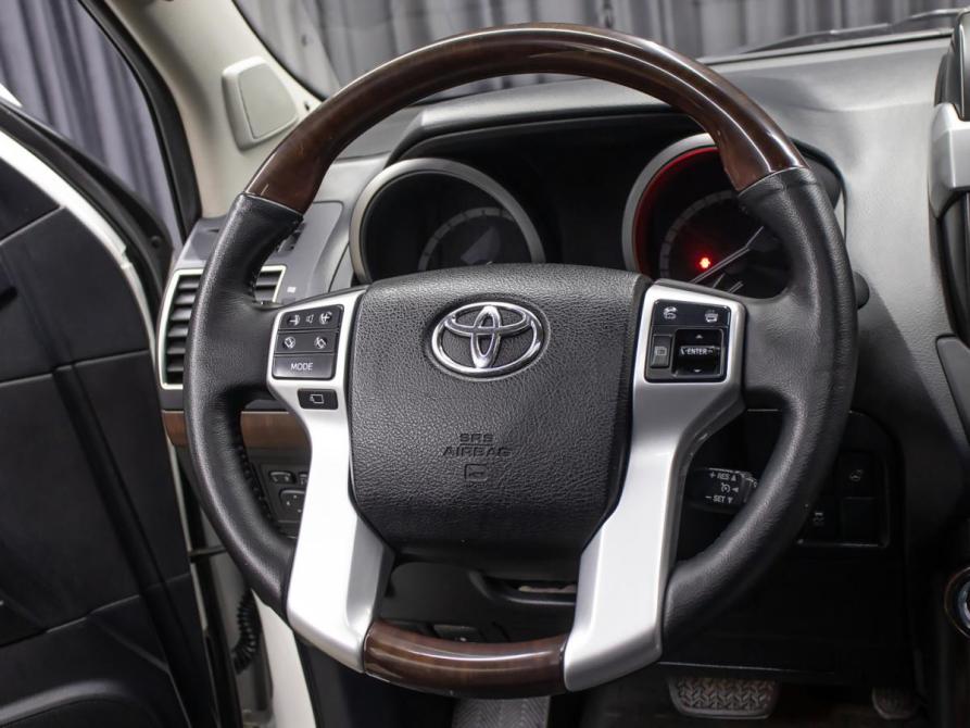 Toyota Land Cruiser Prado 150 Series Рестайлинг 1 Москва  - изображение 16