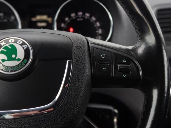Skoda Yeti I с пробегом 2011 года, цена 910 000 рублей, 173000 км, внедорожник, Автокод Объявления