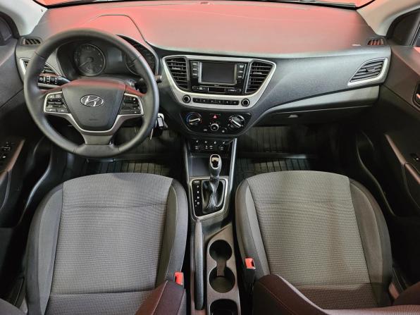 Hyundai Solaris II с пробегом 2018 года, цена 1 245 000 рублей, 122539 км, седан, Автокод Объявления