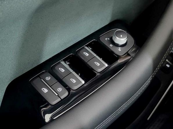 Geely Monjaro I с пробегом 2023 года, цена 3 045 000 рублей, 56011 км, внедорожник, Автокод Объявления