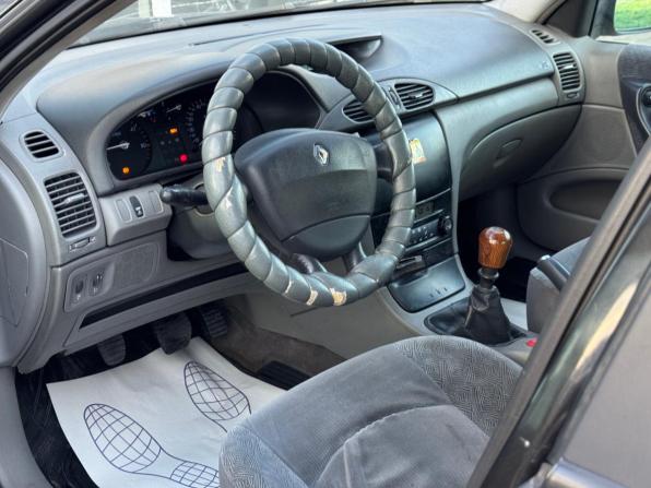 Renault Laguna II с пробегом 2002 года, цена 275 000 рублей, 325859 км, лифтбек, Автокод Объявления