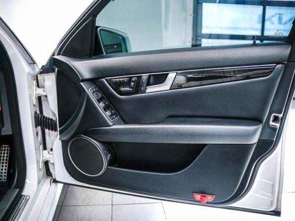 Mercedes-Benz C-Класс III (W204) Рестайлинг с пробегом 2012 года, цена 1 350 000 рублей, 114913 км, седан, Автокод Объявления
