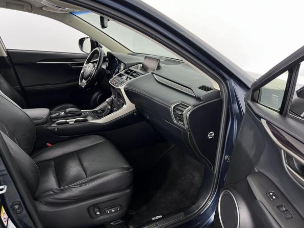 Lexus NX I с пробегом 2015 года, цена 2 590 000 рублей, 213660 км, внедорожник, Автокод Объявления