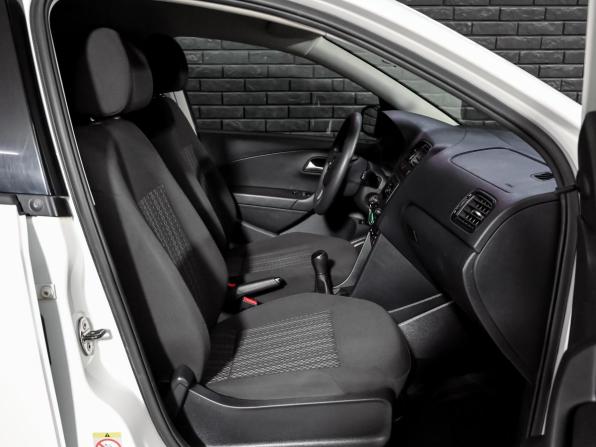 Volkswagen Polo V Рестайлинг с пробегом 2018 года, цена 1 150 000 рублей, 102282 км, седан, Автокод Объявления
