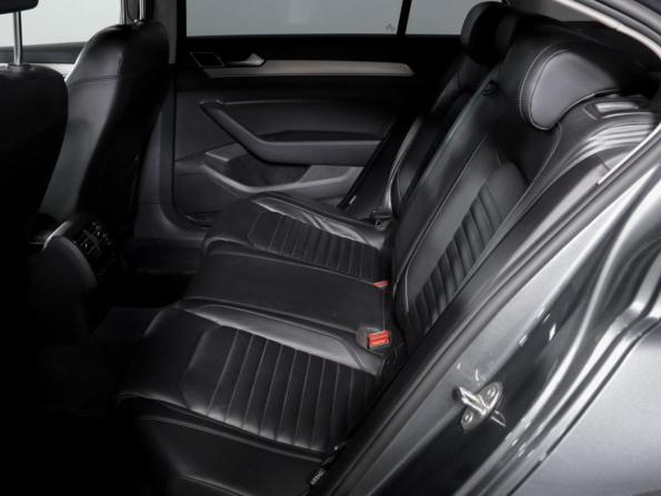 Volkswagen Passat B8 с пробегом 2016 года, цена 1 449 000 рублей, 106160 км, седан, Автокод Объявления