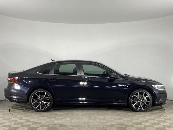 Volkswagen Jetta VII с пробегом 2021 года, цена 2 440 000 рублей, 92139 км, седан, Автокод Объявления
