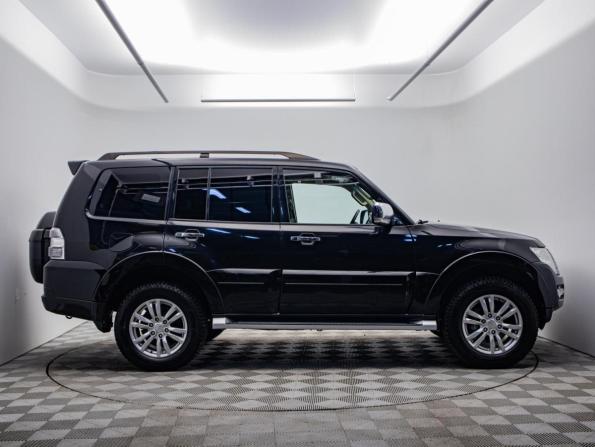 Mitsubishi Pajero IV Рестайлинг 2 с пробегом 2017 года, цена 2 880 000 рублей, 122500 км, внедорожник, Автокод Объявления