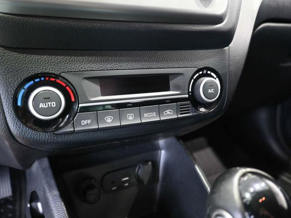 Kia Rio III Рестайлинг с пробегом 2017 года, цена 1 169 900 рублей, 173500 км, седан, Автокод Объявления