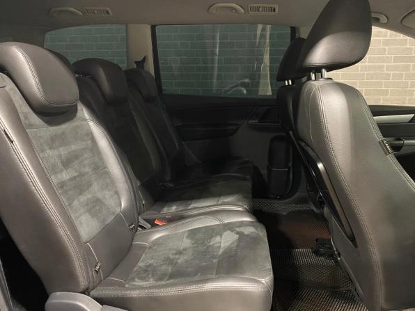 Volkswagen Sharan II с пробегом 2011 года, цена 1 415 000 рублей, 133270 км, минивэн, Автокод Объявления