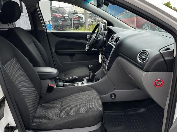 Ford Focus II Рестайлинг с пробегом 2011 года, цена 525 000 рублей, 236251 км, седан, Автокод Объявления