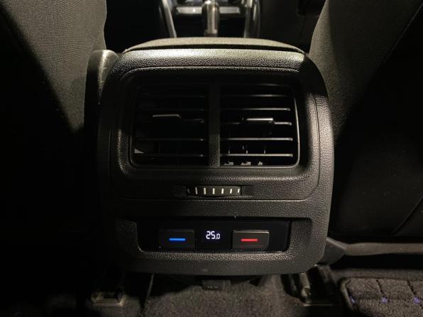 Volkswagen Touran II с пробегом 2016 года, цена 1 475 000 рублей, 129856 км, минивэн, Автокод Объявления