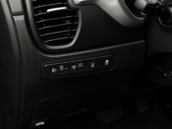 Kia Rio IV Рестайлинг с пробегом 2021 года, цена 1 930 000 рублей, 33466 км, седан, Автокод Объявления