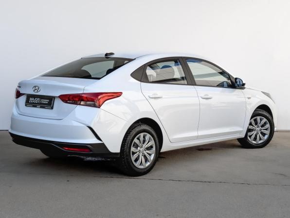 Hyundai Solaris II Рестайлинг с пробегом 2022 года, цена 1 670 000 рублей, 74258 км, седан, Автокод Объявления