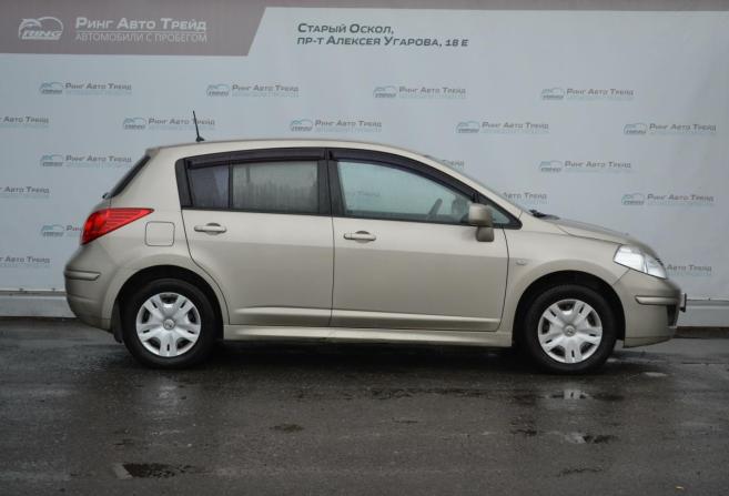 Nissan Tiida I Рестайлинг с пробегом 2013 года, цена 690 000 рублей, 210234 км, хэтчбек, Автокод Объявления