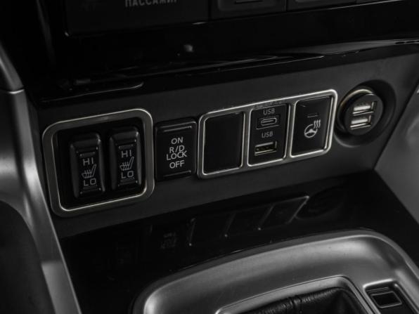 Mitsubishi Pajero Sport III с пробегом 2018 года, цена 3 299 000 рублей, 44434 км, внедорожник, Автокод Объявления