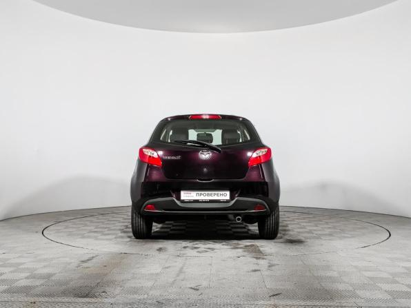Mazda 2 II Рестайлинг (DE2) с пробегом 2012 года, цена 735 000 рублей, 153071 км, хэтчбек, Автокод Объявления