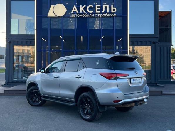 Toyota Fortuner II Рестайлинг с пробегом 2020 года, цена 2 999 000 рублей, 120000 км, внедорожник, Автокод Объявления
