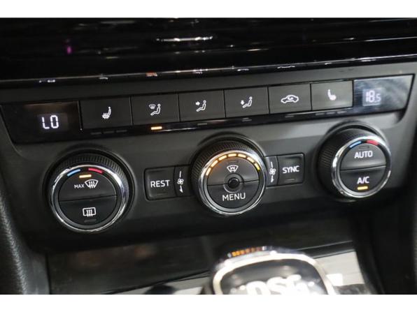 Skoda Superb III с пробегом 2015 года, цена 1 473 000 рублей, 368233 км, лифтбек, Автокод Объявления