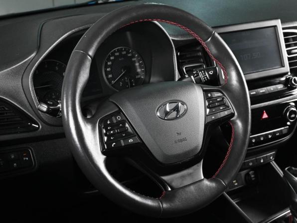 Hyundai Solaris II Рестайлинг с пробегом 2020 года, цена 1 665 000 рублей, 93524 км, седан, Автокод Объявления
