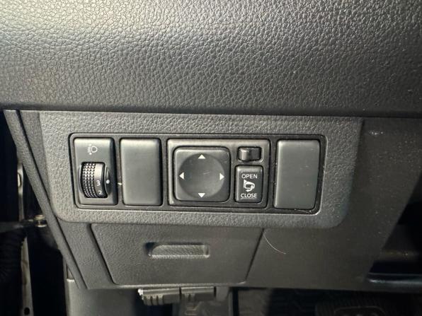 Nissan Tiida I Рестайлинг с пробегом 2010 года, цена 615 000 рублей, 236744 км, хэтчбек, Автокод Объявления