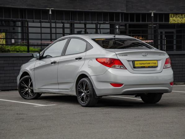 Hyundai Solaris I с пробегом 2011 года, цена 566 000 рублей, 260000 км, седан, Автокод Объявления