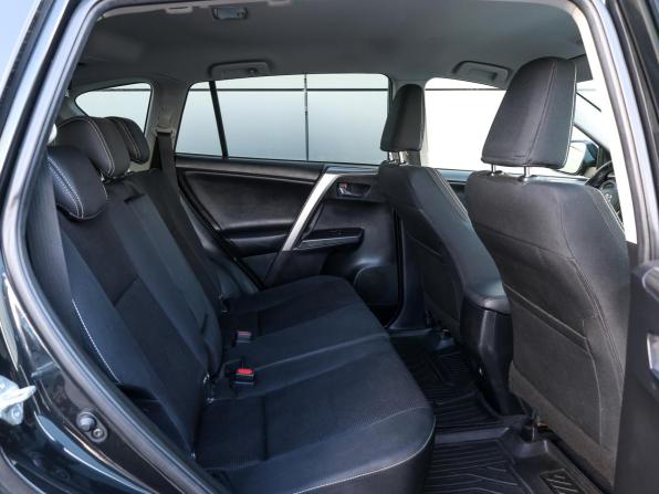 Toyota RAV4 IV (XA40) Рестайлинг с пробегом 2015 года, цена 2 249 000 рублей, 122182 км, внедорожник, Автокод Объявления