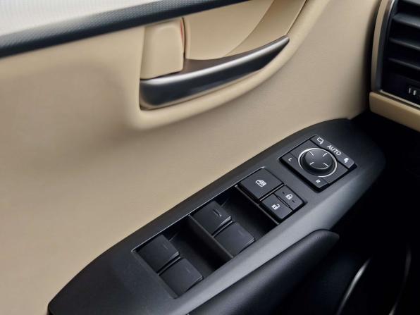 Lexus NX I с пробегом 2017 года, цена 3 150 000 рублей, 19647 км, внедорожник, Автокод Объявления