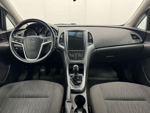 Opel Astra J Рестайлинг с пробегом 2012 года, цена 890 000 рублей, 127102 км, хэтчбек, Автокод Объявления