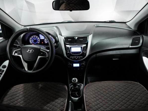 Hyundai Solaris I с пробегом 2014 года, цена 797 000 рублей, 170000 км, седан, Автокод Объявления