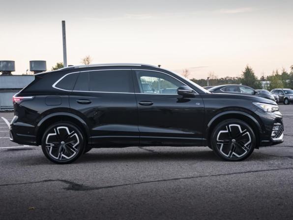 Volkswagen Tiguan III (China Market) с пробегом 2024 года, цена 4 618 000 рублей, 27800 км, внедорожник, Автокод Объявления